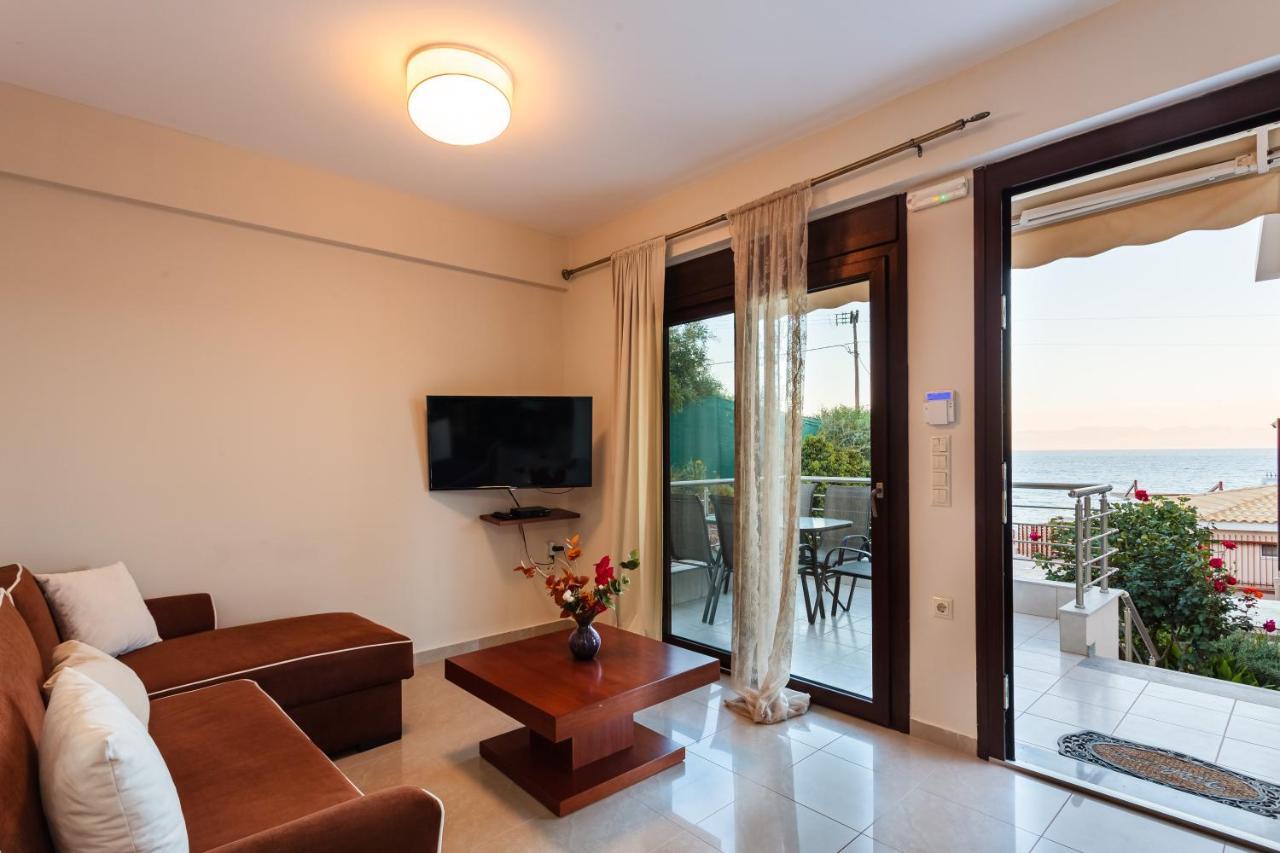 Seaside Getaway - Aelia Villa'S Dreamy Paradise Petalidi Exterior photo