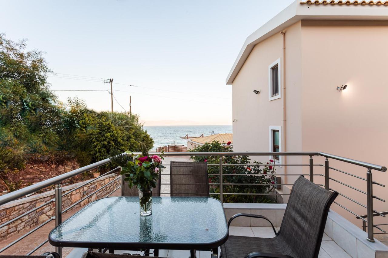 Seaside Getaway - Aelia Villa'S Dreamy Paradise Petalidi Exterior photo